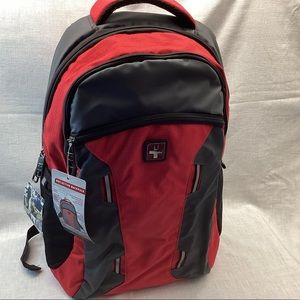 SWISS TECH PERFORMANCE GEAR MEN’S REFLECTIVE BACKPACK. COLOR: BLACK AND RED